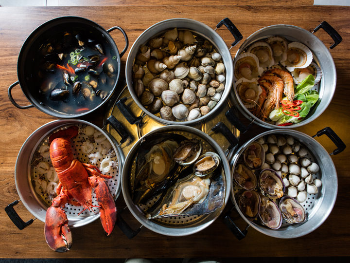 贝壳 总店
明洞地区第一家海鲜专门店。