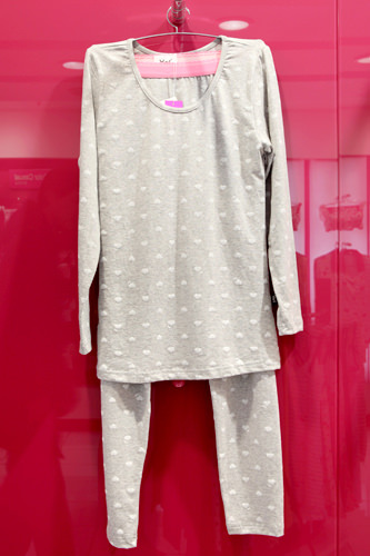 睡衣(上下一套)
33,000韩元