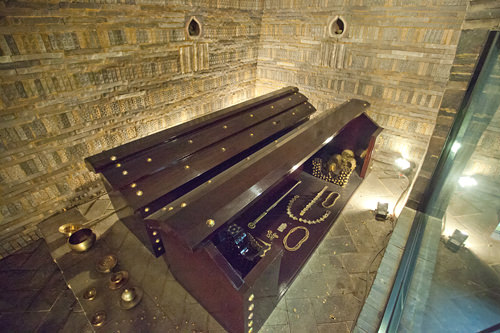 百济第25代王——武宁王和王妃的武宁王陵的模型(百济)