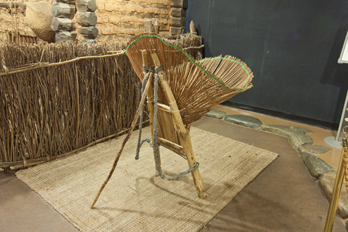 搬运重物时使用的背架