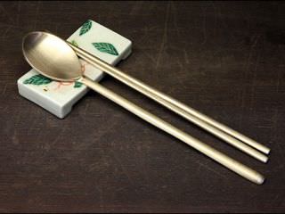 黄铜勺筷