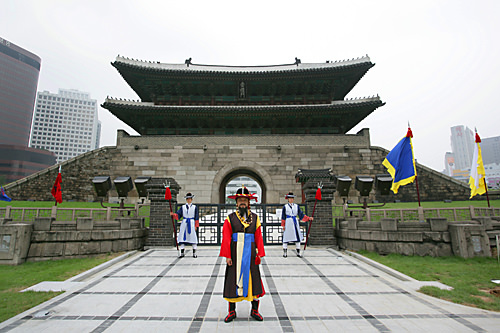 损毁前的南大门