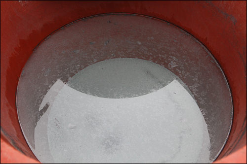 只用澄清的竹盐水腌制