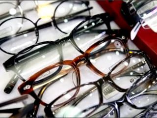 款式多样的镜架