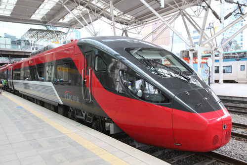 ITX-新村号
韩国首个双层都市急行列车,从龙山到木浦和光州等城市