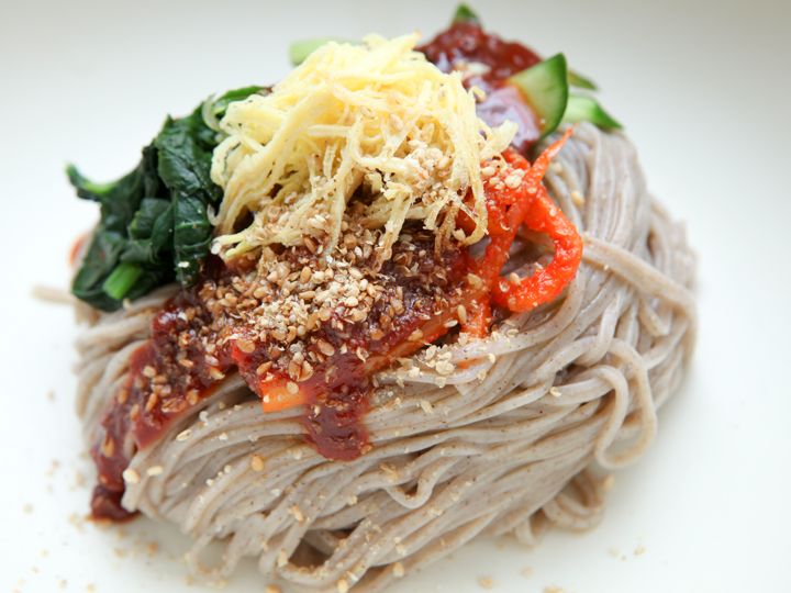 辣味素面晶莹剔透弹力十足