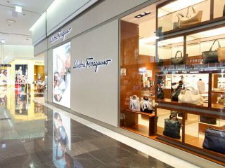 奢侈品也有入店