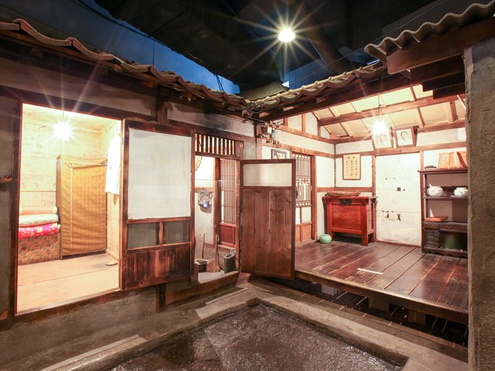 出租用的房屋(左)