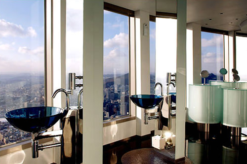 首尔全景尽收眼底,N首尔塔的卫生间