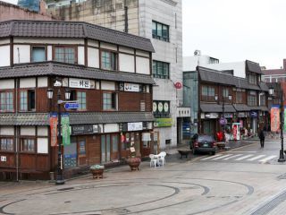 仁川保留了原日本建筑的“仁川开港场街 (旧 仁川旧日本街)”
