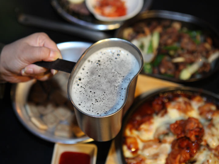 与水壶配套使用的军用杯