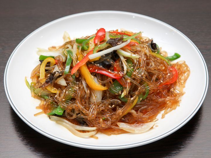 炒杂菜 15,000韩元
掺入甜椒和韩国汤面一起快炒,
一点也不辣,小朋友吃也OK!