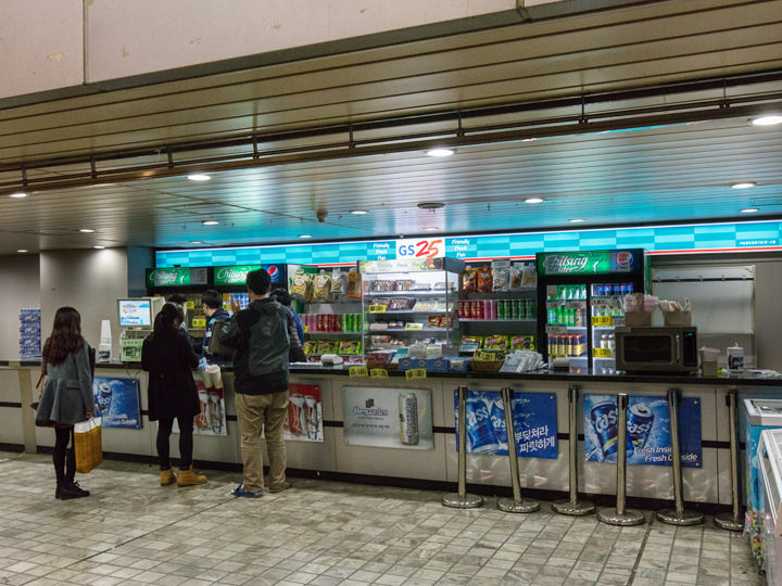 球场内的便利店