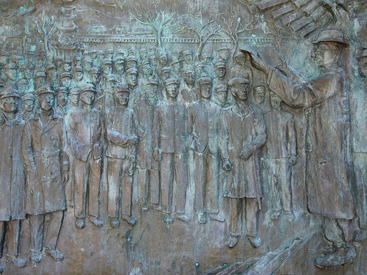 宣读独立宣言的样子