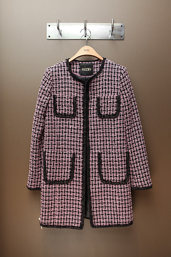 格纹毛呢长外套
129,000韩元