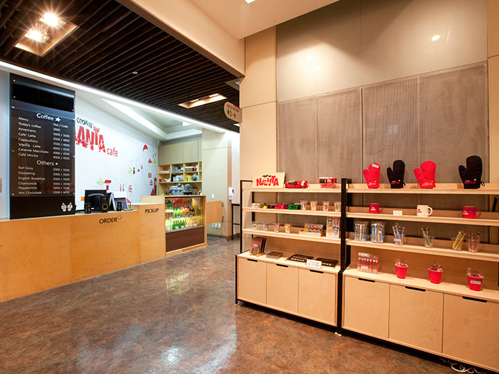 咖啡厅、礼品店