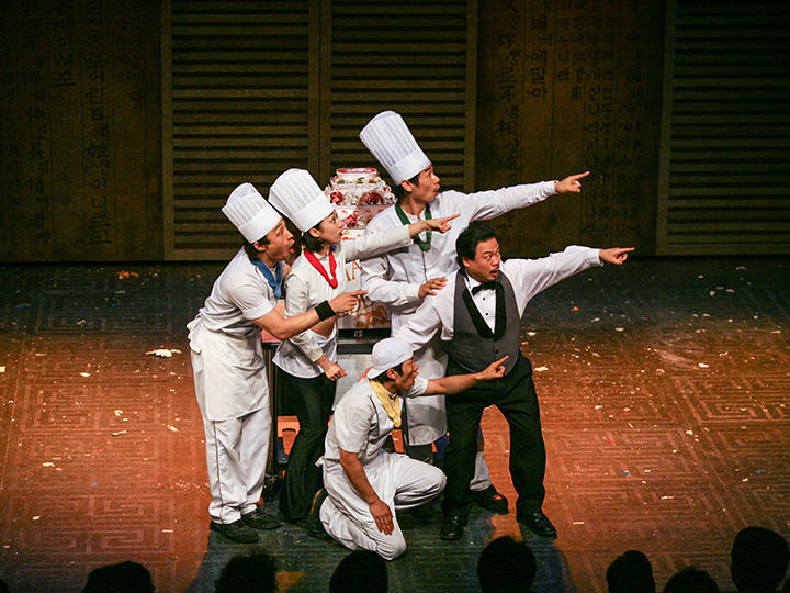 乱打秀 弘大演出 韩国景点推荐 韩国旅游网 韩巢网