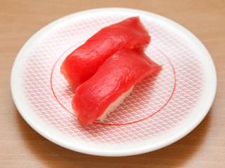 新鲜的鲜红金枪鱼寿司