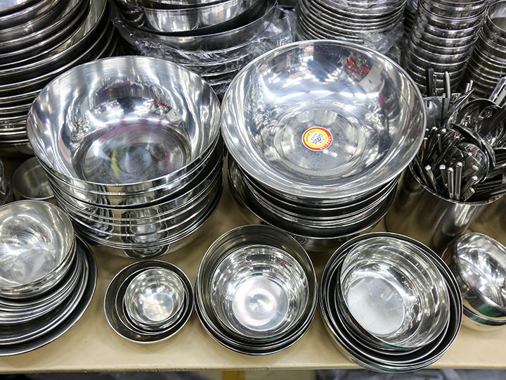 做冷面、酱汤、泡菜汤等用的器具
也很齐全