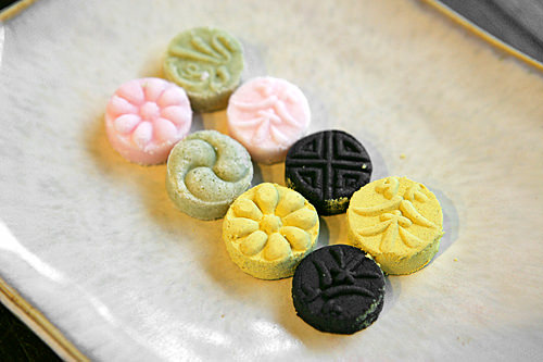 各式各样的茶食