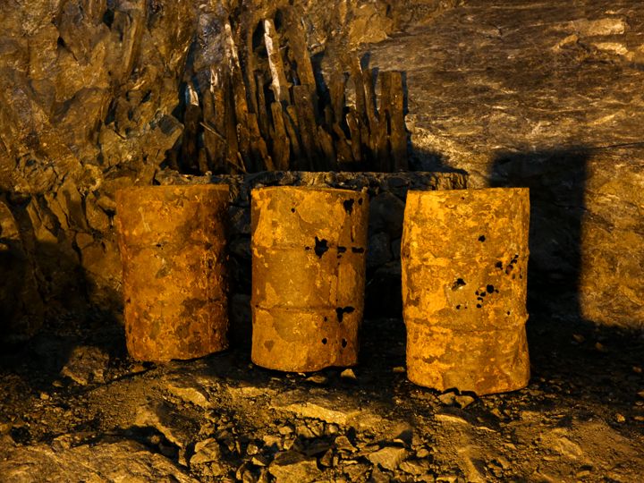 旧时用来储存虾酱的桶