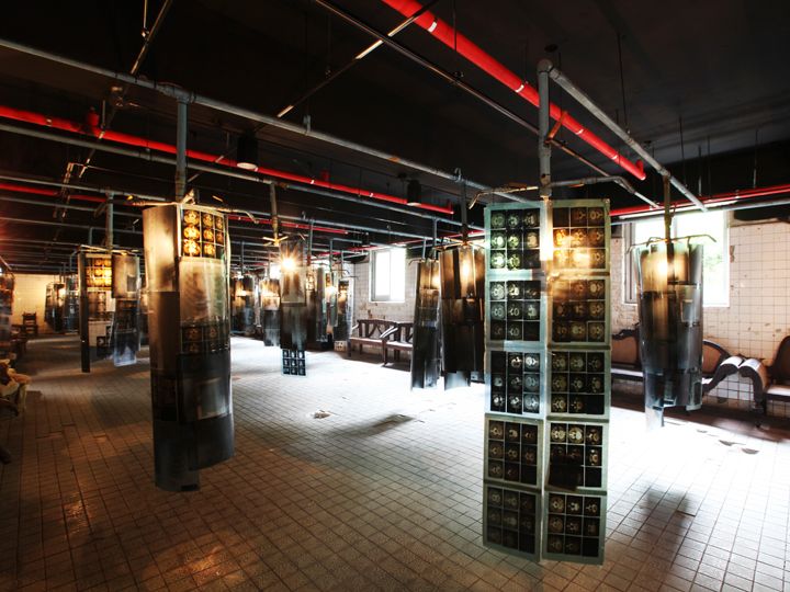 将浴室改建而成的艺术空间