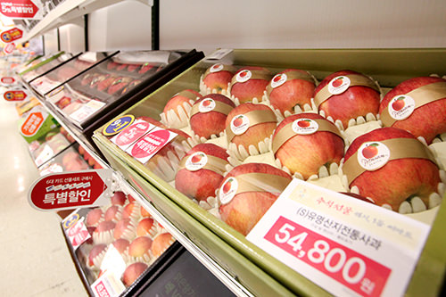 水果
50,000~100,000韩元
苹果和梨等体积较大的水果礼盒比较受欢迎。