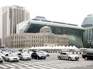 首尔图书馆、首尔市厅