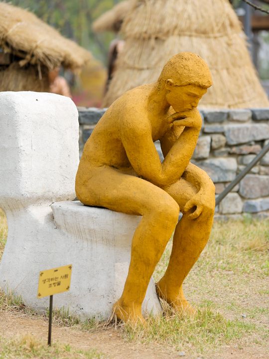 思想者和坐便器