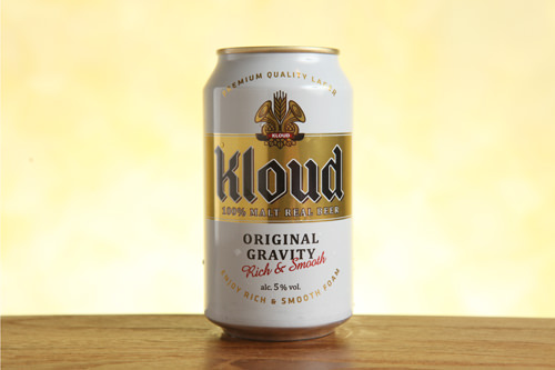 Kloud
乐天集团推出的韩国第3品牌啤酒,泡沫细腻,香味浓郁,味道比较重。
试饮感想:口感浓郁爽滑,泡沫细腻。