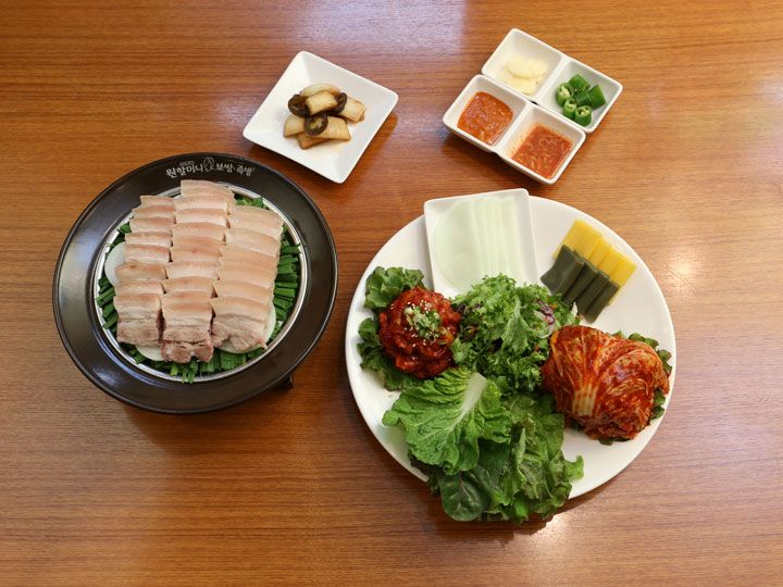 "菜包肉拼盘"