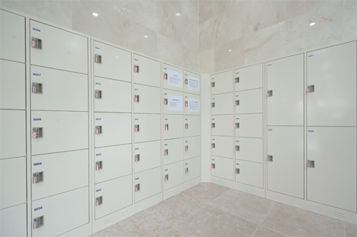 储物柜 2、3层
免费的储物柜设施。仅限当天使用。