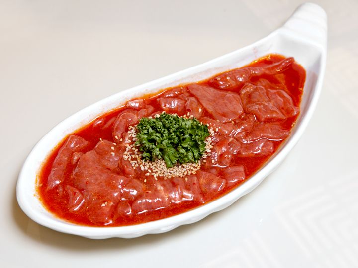 口感微辣的腌制滑牛