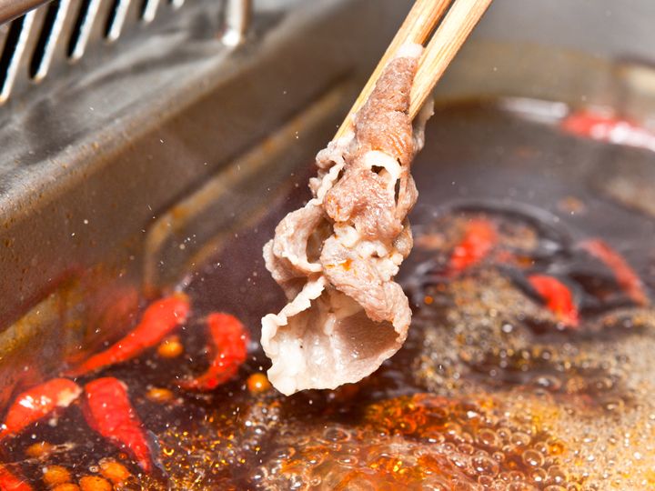 鲜嫩的牛肉片涮一涮