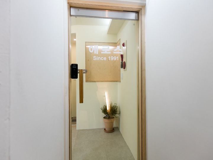 上楼后的店铺入口