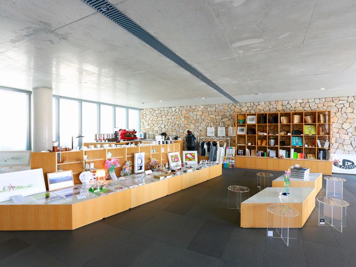 店内还有小型咖啡厅