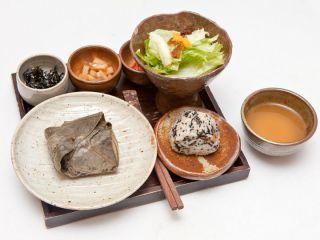 荷叶饭团+香菇羊栖菜迷你饭团