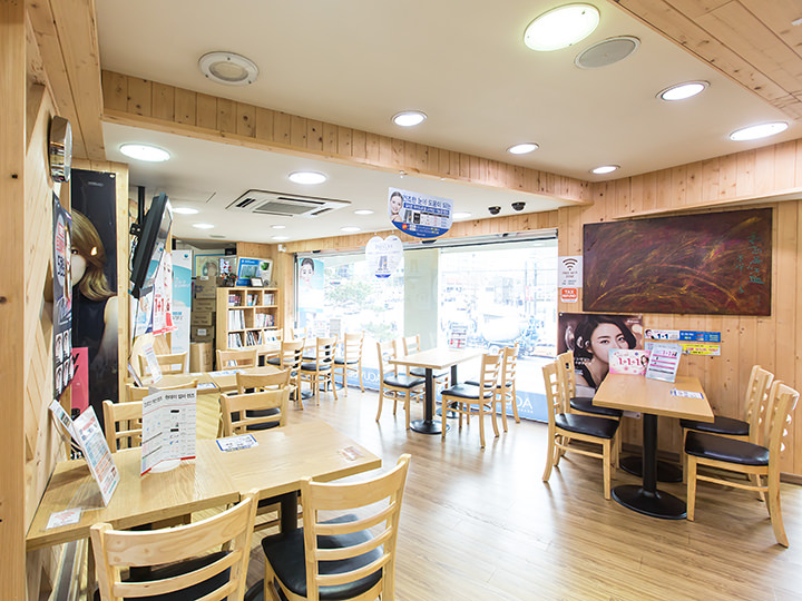 还配有休闲咖啡厅