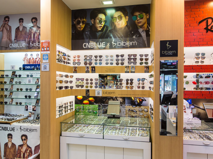 CNBLUE代言的自品牌BIBIEM眼镜区