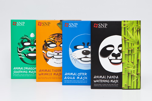 SNP动物面具面膜从左起是青龙、老虎、海豹、熊猫面膜