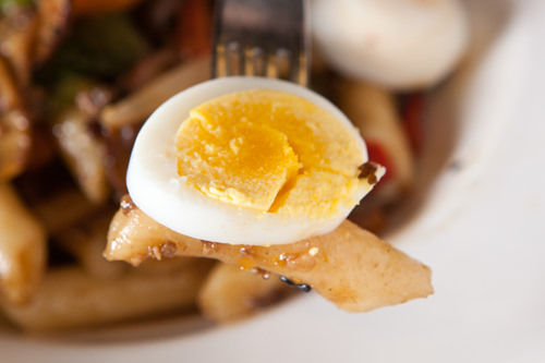 与鸡蛋一起食用