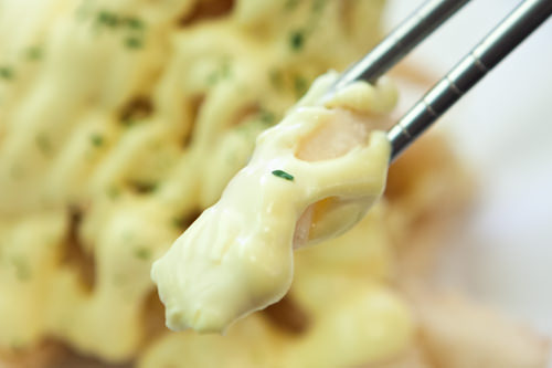 柔和的蘸料与芝士