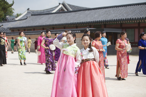 巧遇旗袍大军团