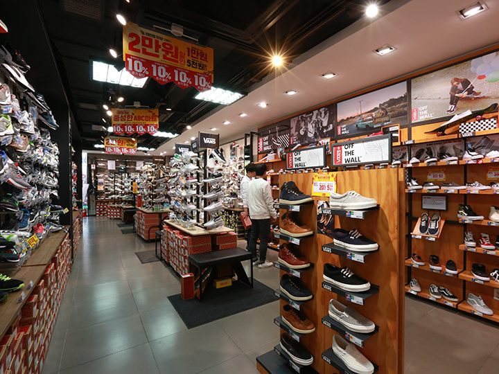 Abc Mart Ms明洞中央店 韩国购物 韩国旅游网 韩巢网