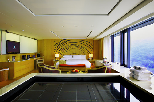 客房附带奢华SPA浴池,顶级享受。