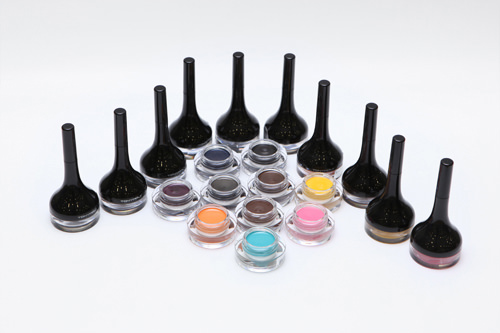 托尼魅力(TONYMOLY)
从护肤品到彩妆,各种产品一应俱全的化妆品品牌。其中不易晕染的眼线膏和完美结合了BB霜的遮瑕能力和CC霜的滋润能力的新产品BCDation受到广大使用者的好评。
明星产品:眼线膏、BCDation