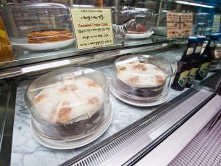 本店人气第二高的焦糖可丽饼蛋糕
