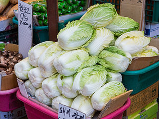 韩国越冬泡菜腌制时间到！