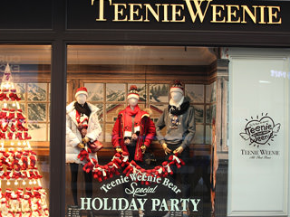 明洞街头，已然浓郁的圣诞气氛！