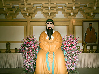今日为韩国“开天节”，檀君也把中秋祝福送！